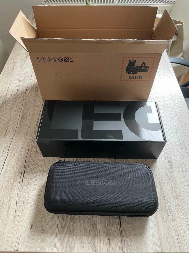 Console Portable Lenovo Legion Go – Écran 8,8" QHD+ 144 Hz – Ryzen Z1 Extreme – 16 Go RAM – 512 Go SSD – Image 4