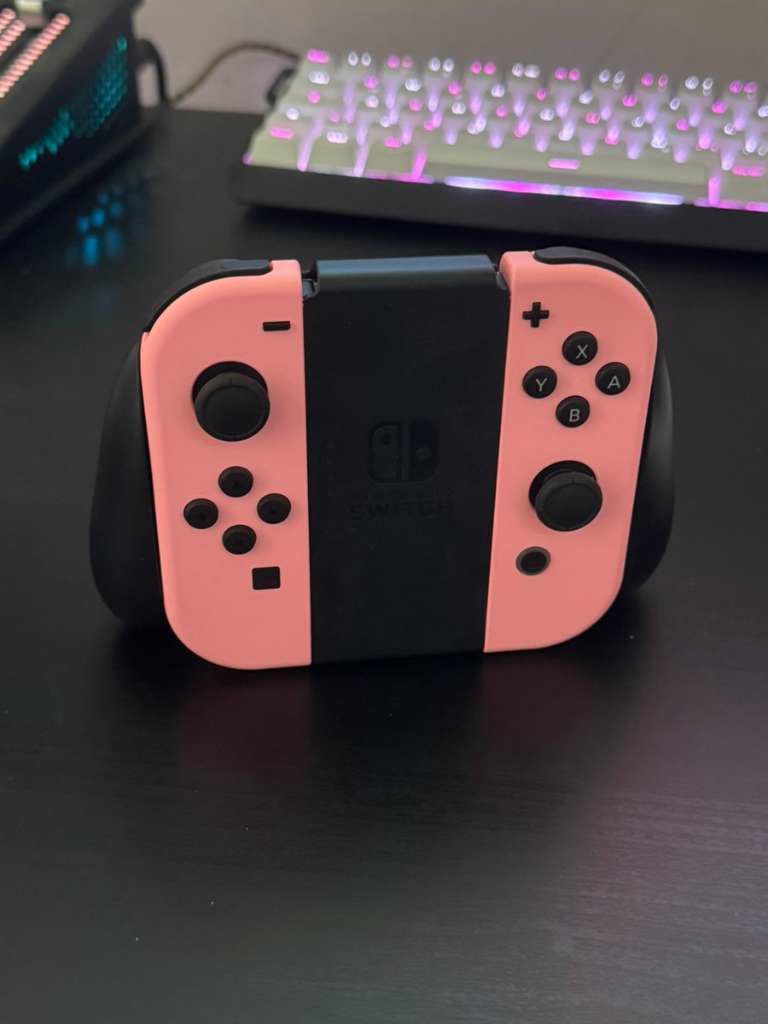 Nintendo Switch OLED – Écran éclatant, performances hybrides – Image 4