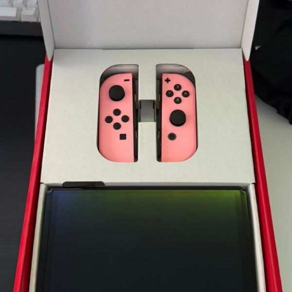 Nintendo Switch OLED – Écran éclatant, performances hybrides