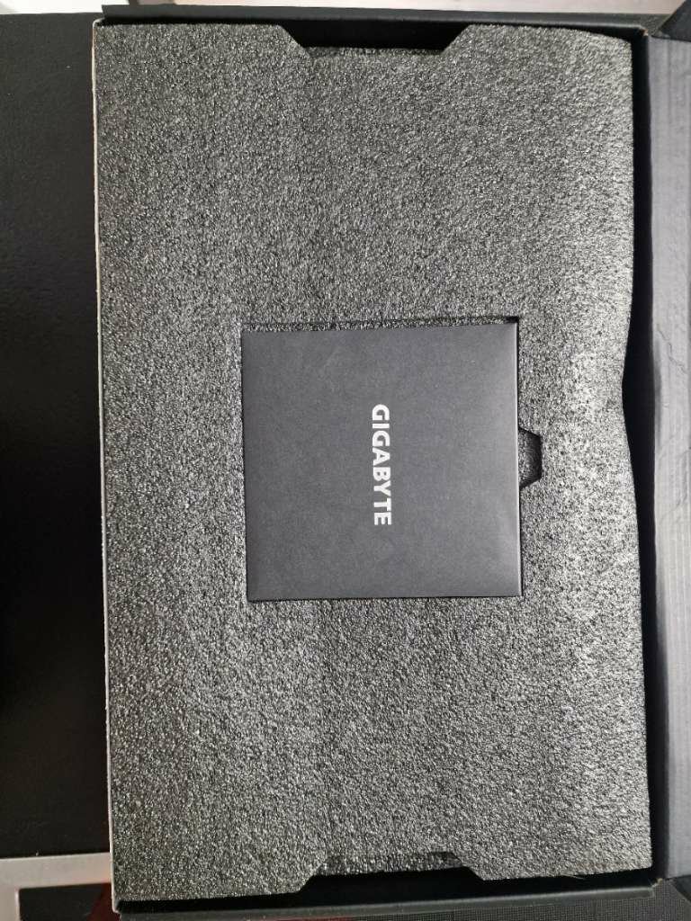 Gigabyte GeForce RTX 5080 – Carte Graphique Gaming Ultra-Puissante (Neuve) – Image 4